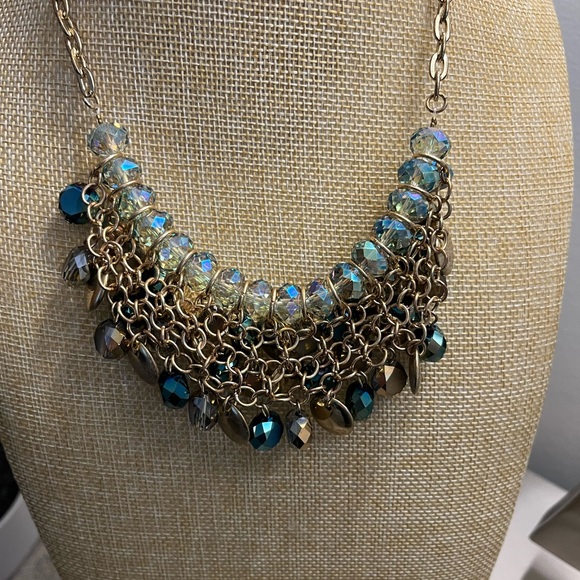 Teal Crystal glass and gold necklace - Picture 5 of 6